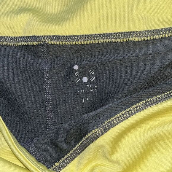 EXCELLENT CONDITION WOMEN’S SIZE MEDIUM TITLE NINE BUTTAH SKORT - Picture 8 of 10